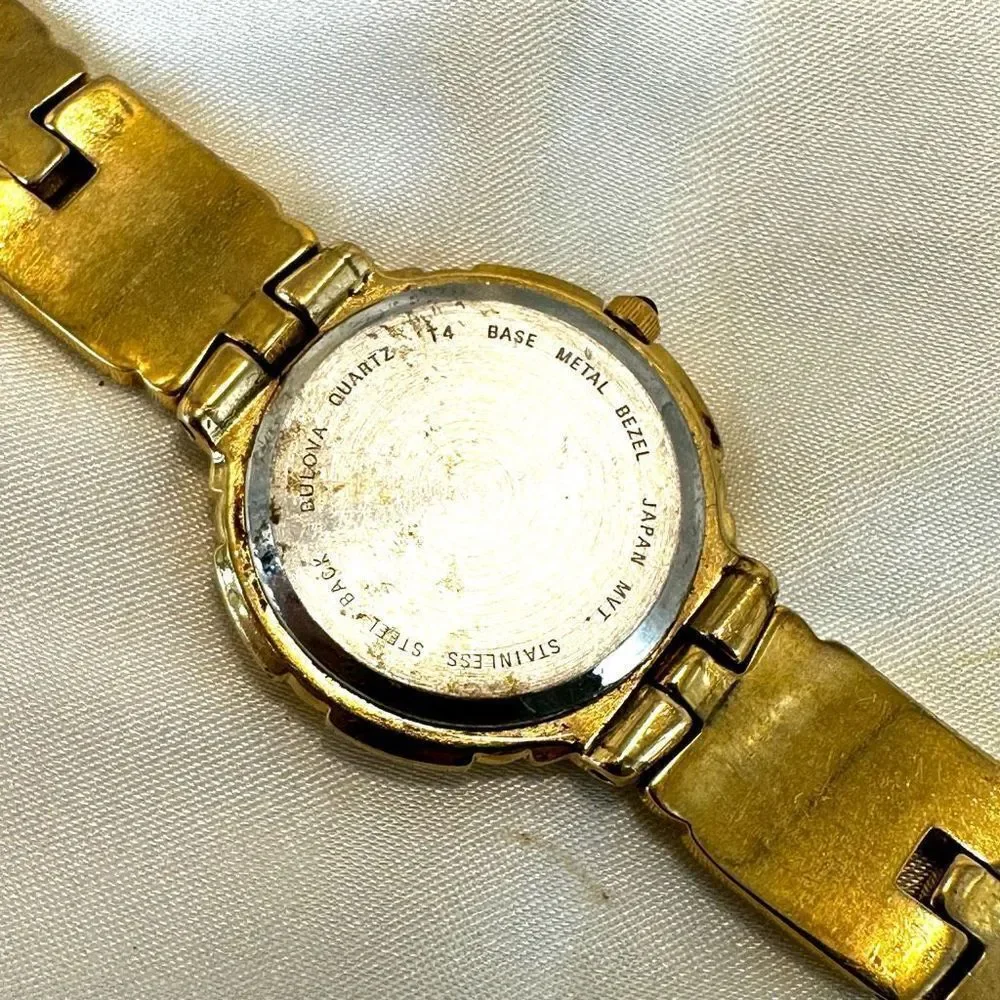 Bulova gold tone vintage chain round face watch